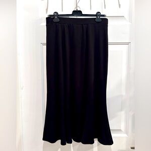 Travel Element skirt size large excellent condition
